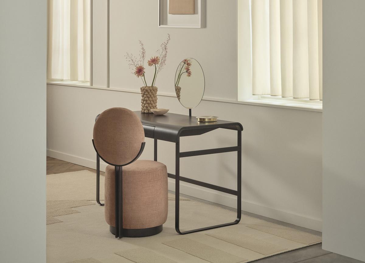 Saba Beauty Armchair