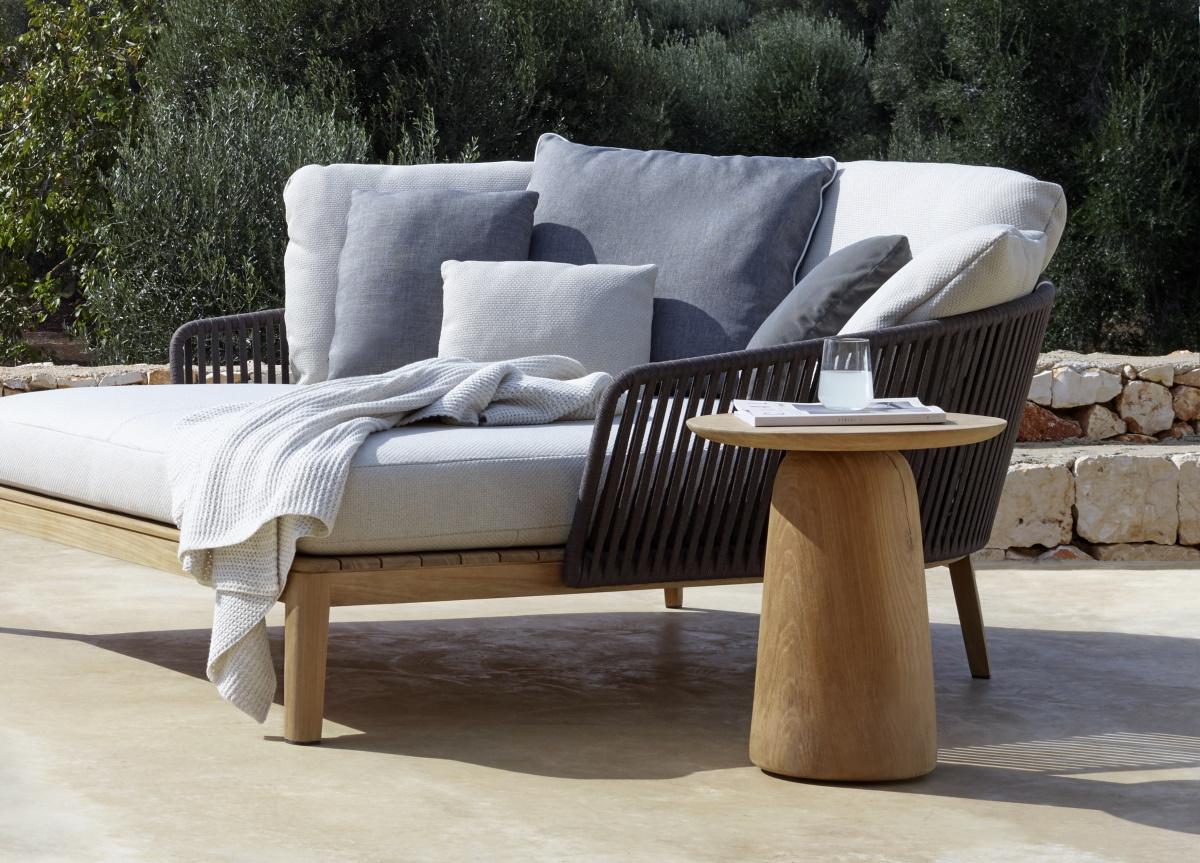 Outdoor chaise deals lounge side table