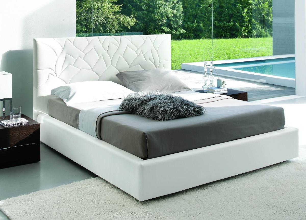 Modern queen size bed deals with storage