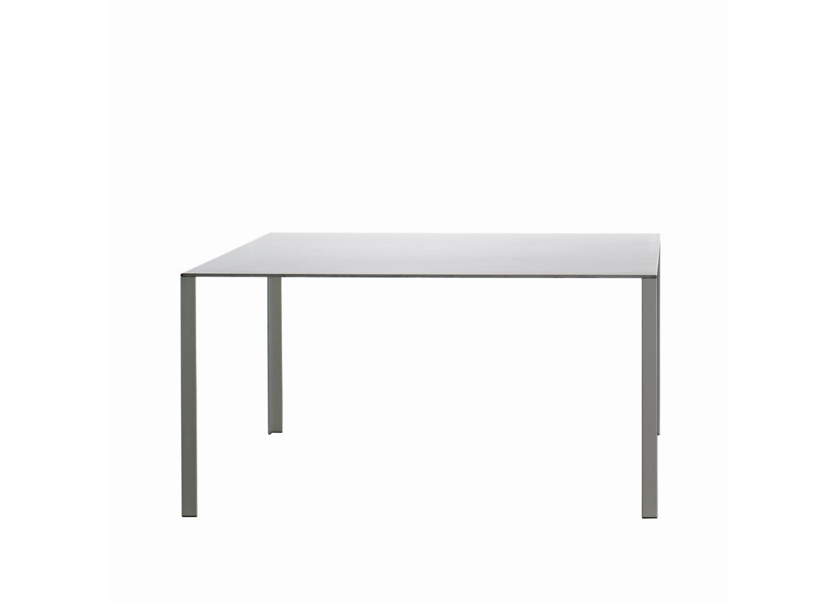 Molteni LessLess Dining Table