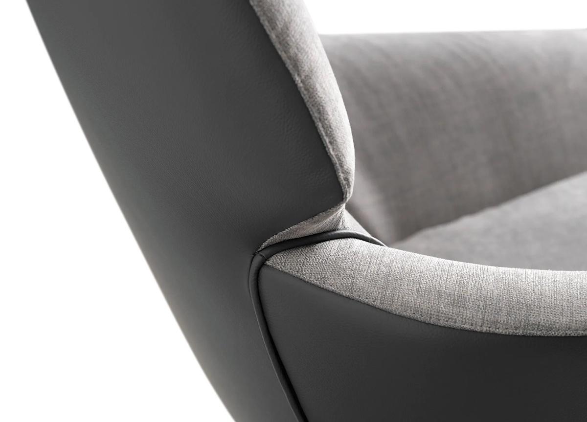 Leolux Lloyd Armchair