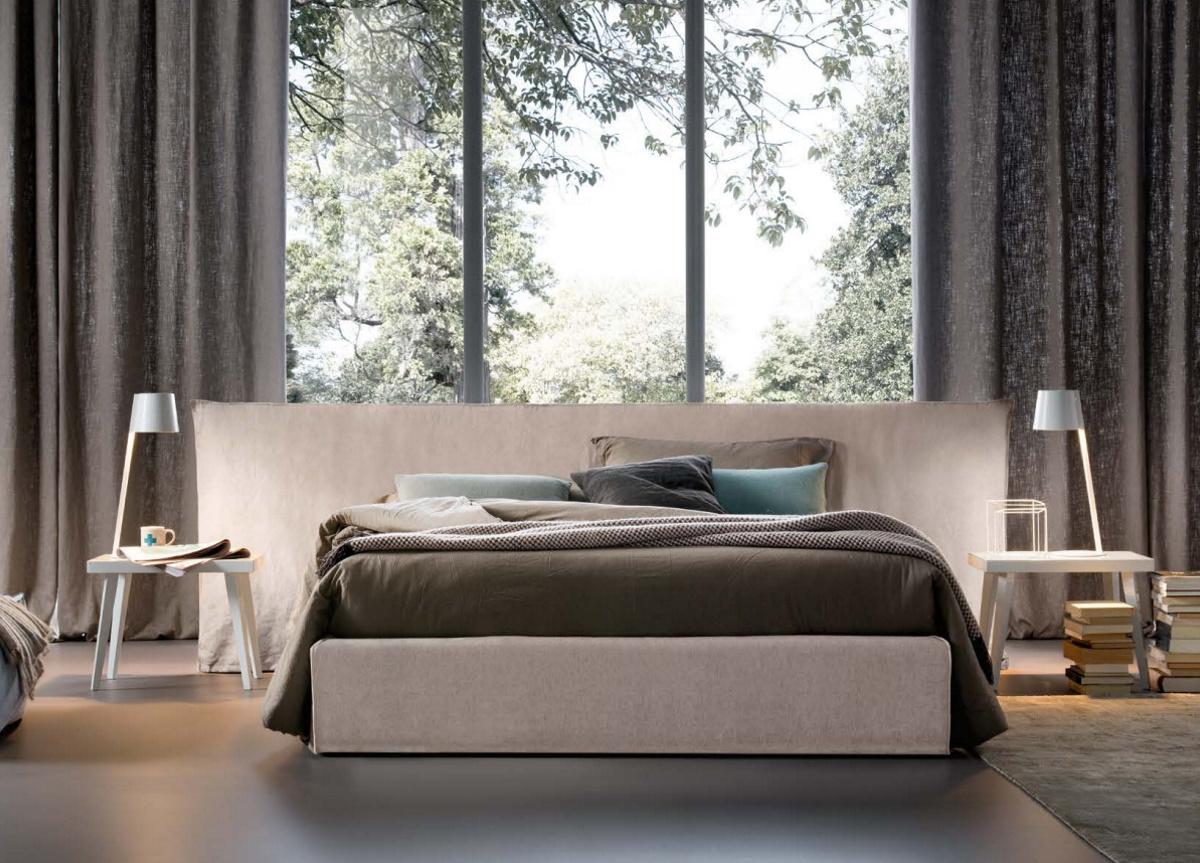 Lucrezia Upholstered Bed