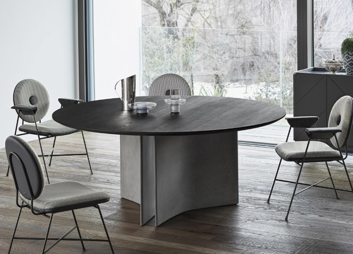 180cm round store table