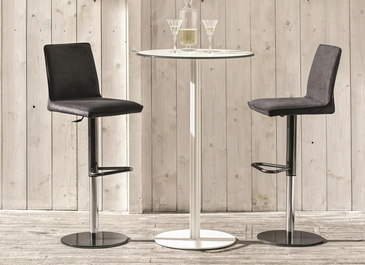 Revolving bar deals chair