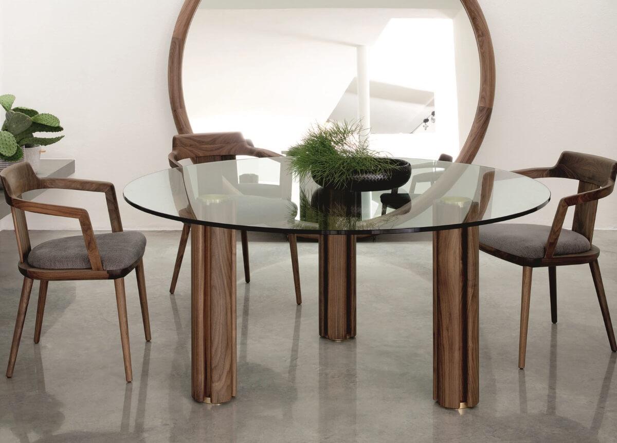 Robards round store dining table