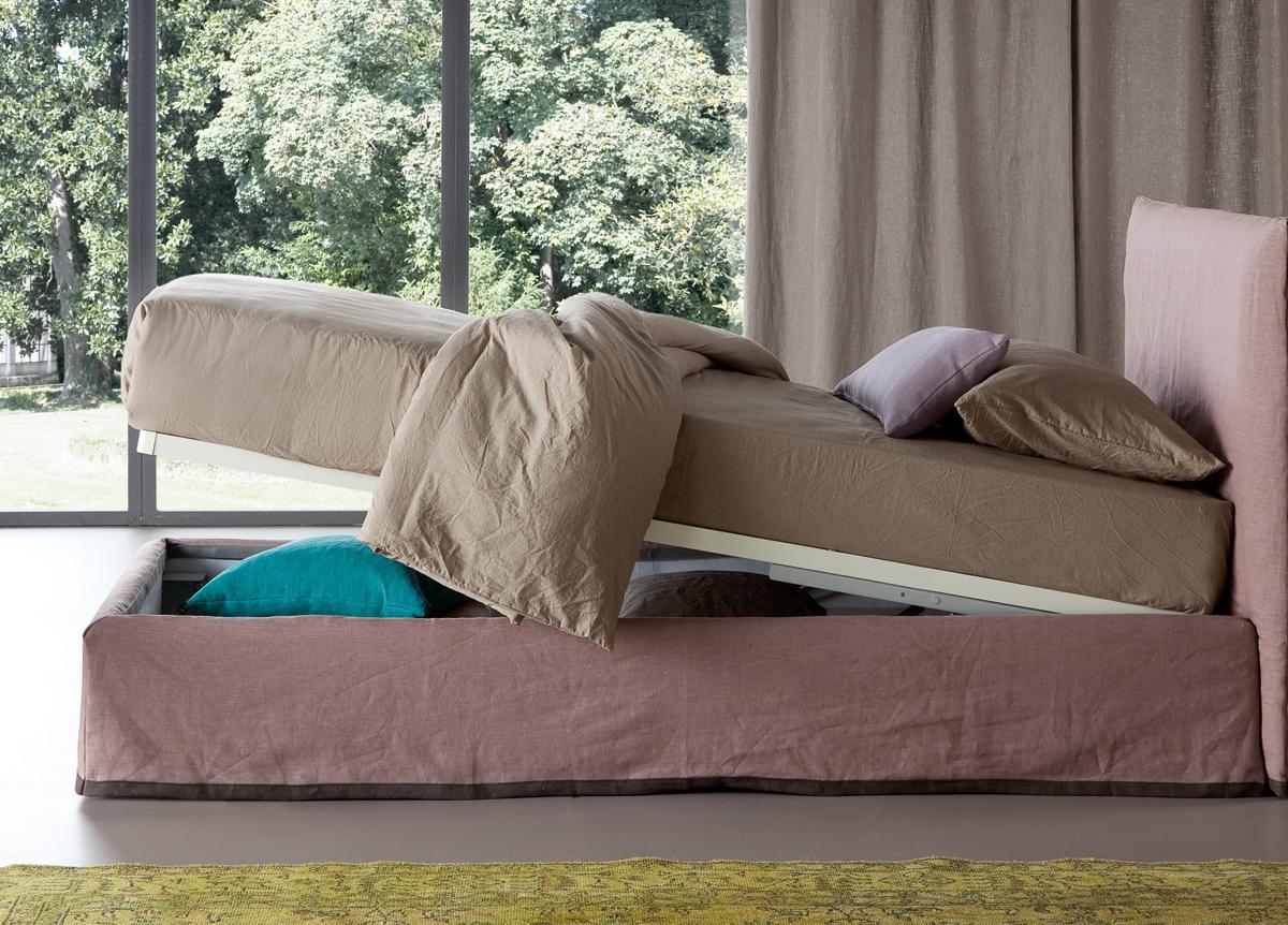 DaFre Allen Storage Bed