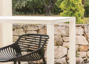 Easy Contemporary Garden Bar Table