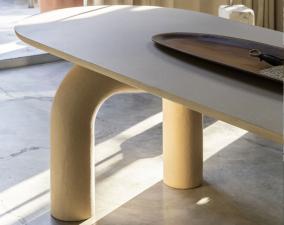 Mogg Elephante Dining Table