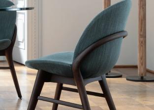 Porada Lip Dining Chair