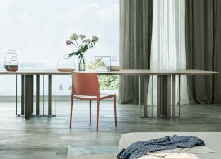 Lema Shade Dining Table