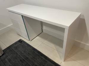 Grandola Desk - Ex- display, CLEARANCE